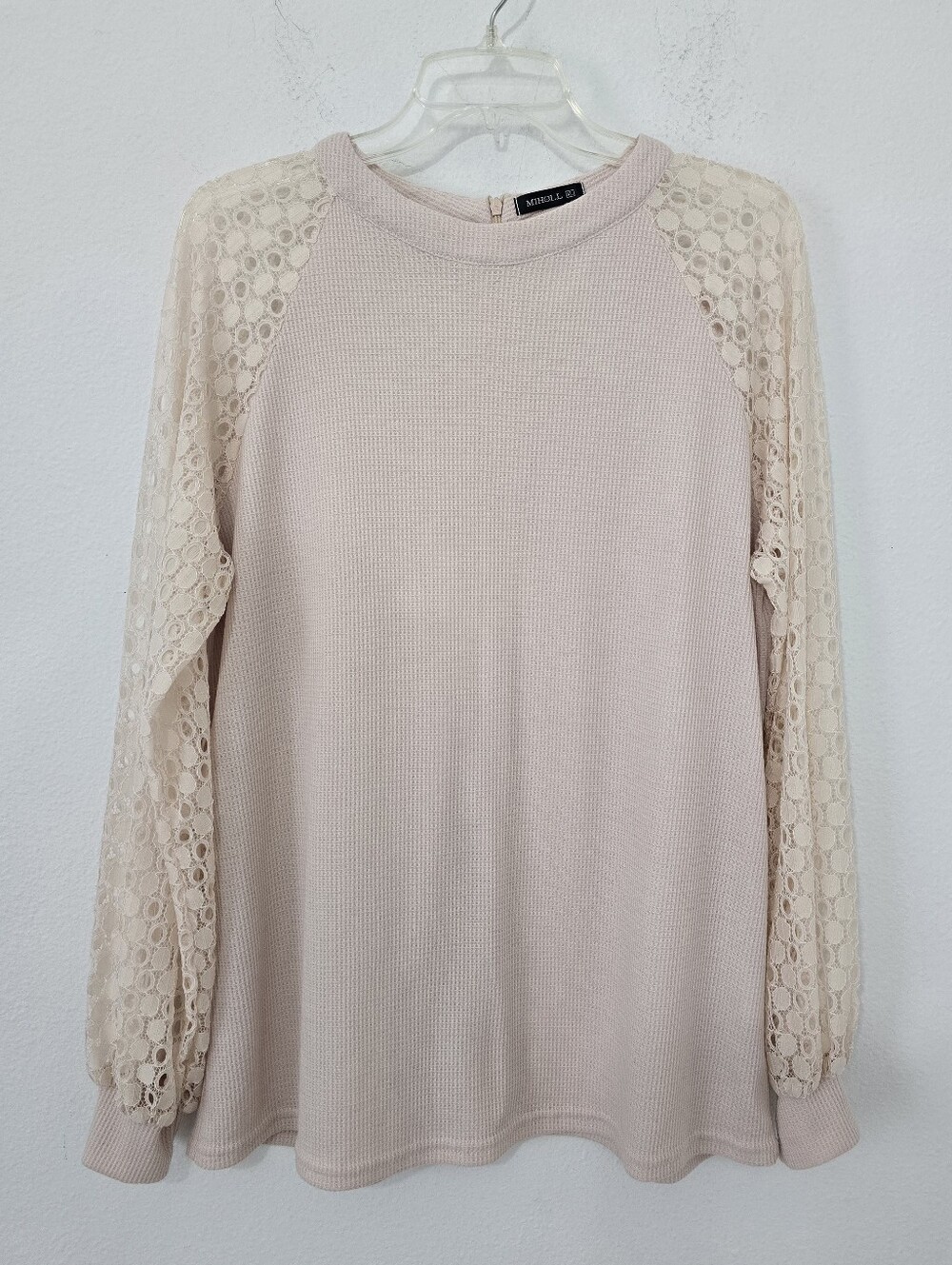 MIHOLL Lace Sleeve Waffle Knit Top